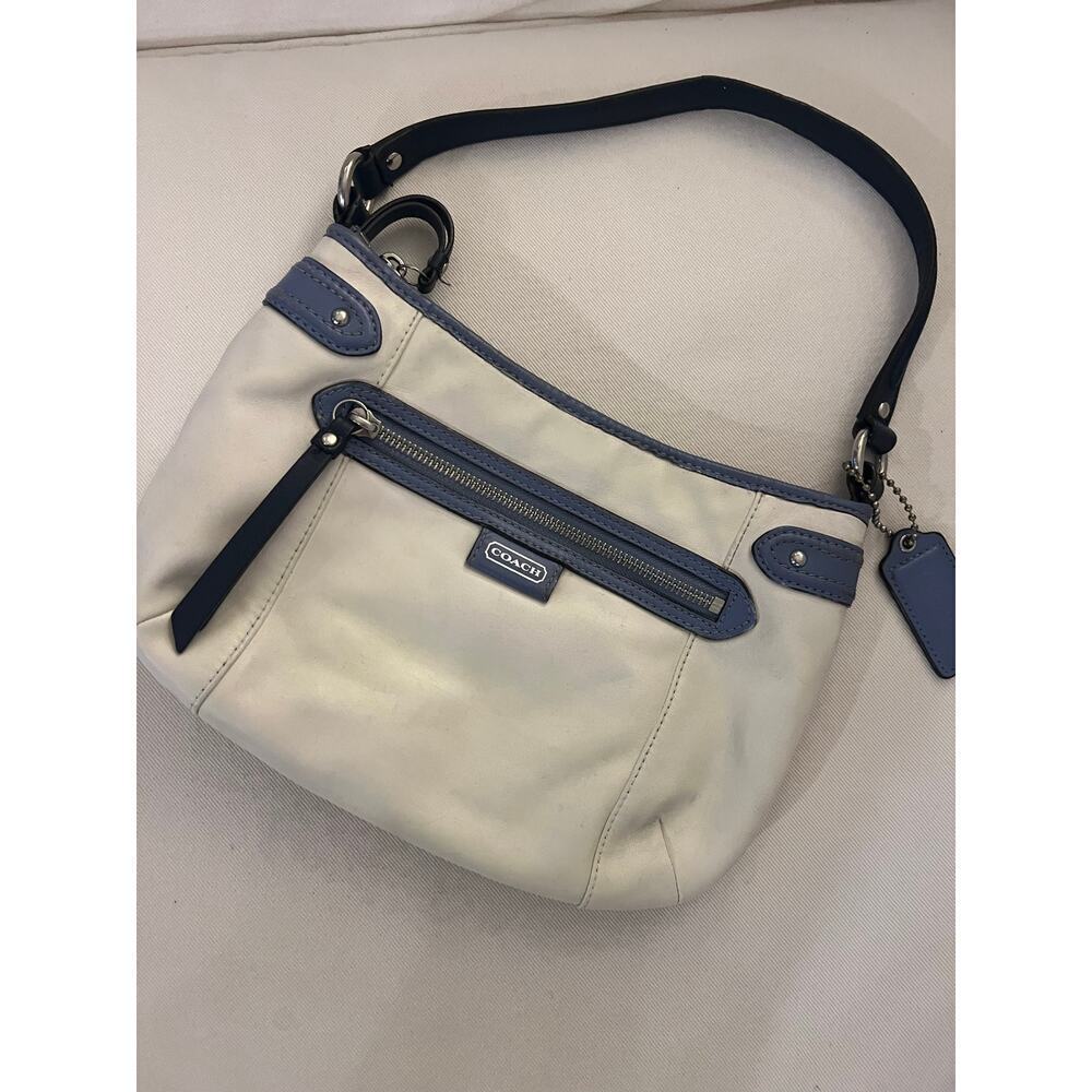 Coach Early 2000’s shoulder bag